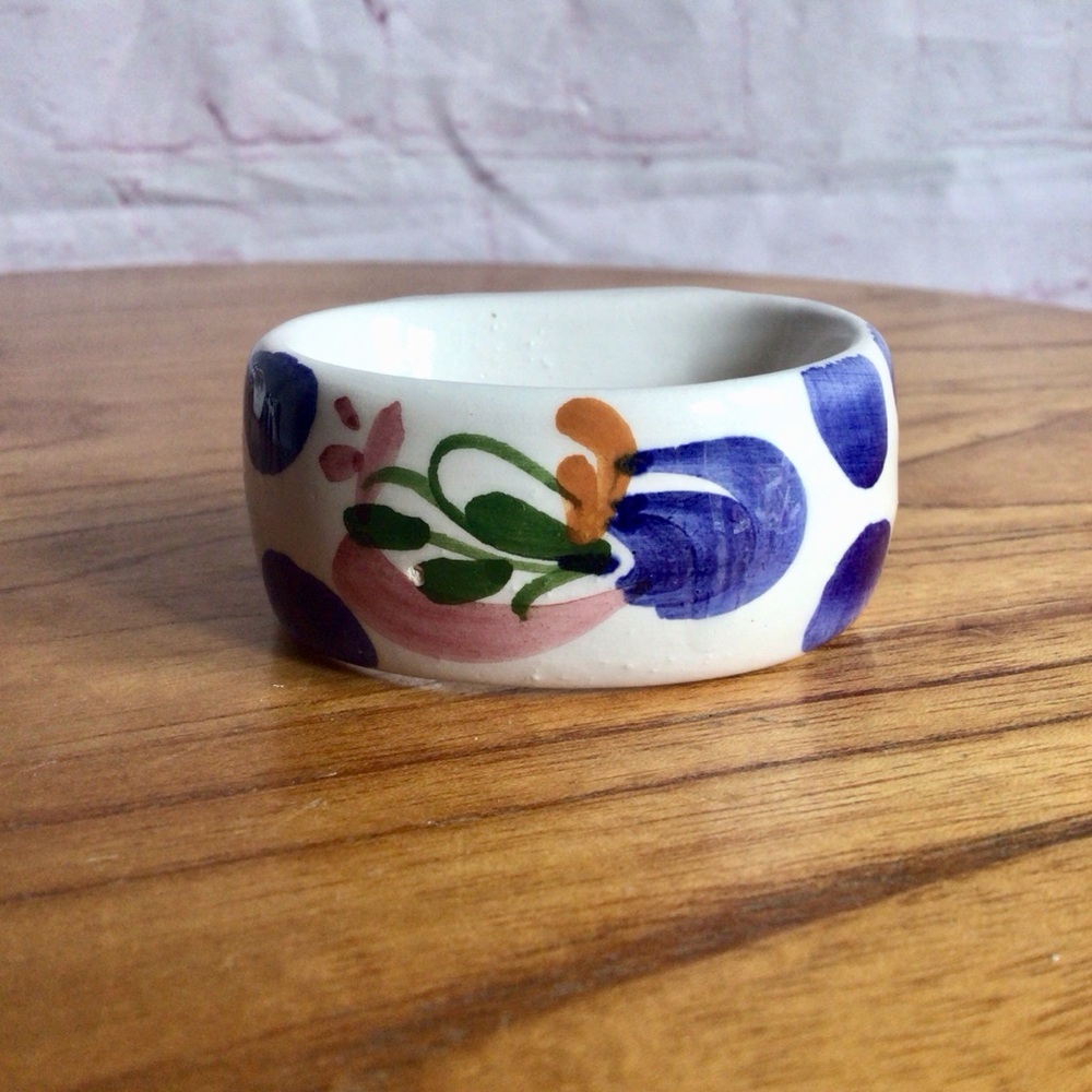 Hand Painted Blue and White Floral Ceramic Napkin Rings - Set of 6 - Picture 5 of 10